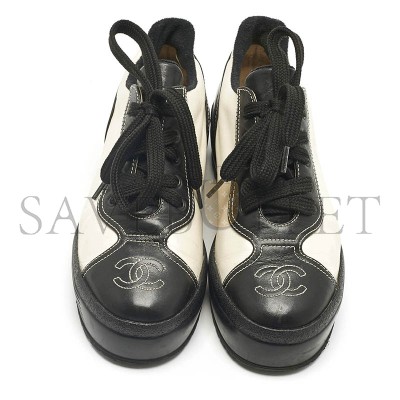 CHANEL CHANEL BLACK LEATHER CC PLATFORM SNEAKERS